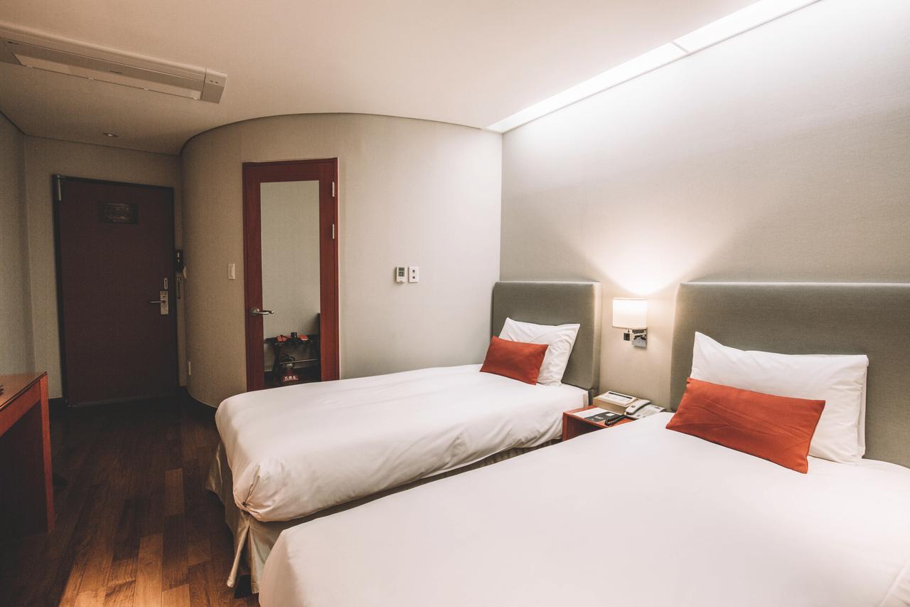 Hotel Prince Seul Esterno foto